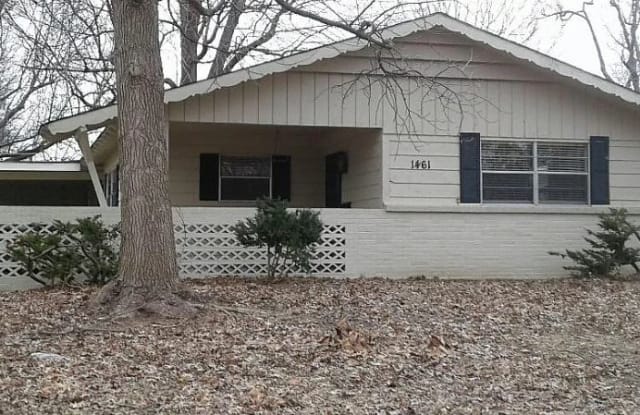 1461 E. Berkeley - 1461 East Berkeley Street, Springfield, MO 65804