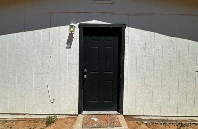 ALL UTILITIES INCLUDED ALL APPLIANCES INCLUDED 1 BEDROOM 1 BATHROOM HOME