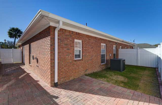 Updated All-Brick Patio Home – Minutes from I-20