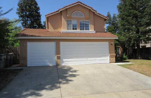 4 Bed, 2.5 Bath Home with 3-Car Garage in Clovis Unified School District