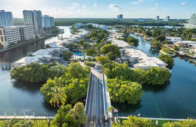 Photo of 429 Poinciana Dr