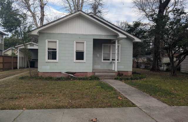 Charming in Monroe's Garden District