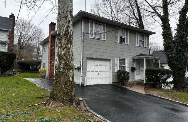1059 Old Northern Blv