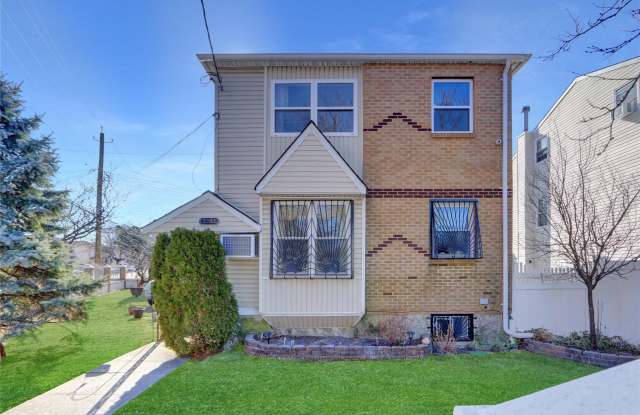 111-66 166th street 166th Street Jamaica, NY 11433