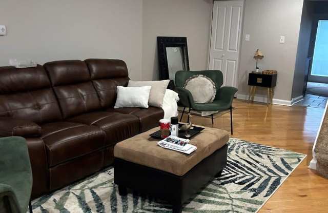 Photo of 414 DURFOR Street