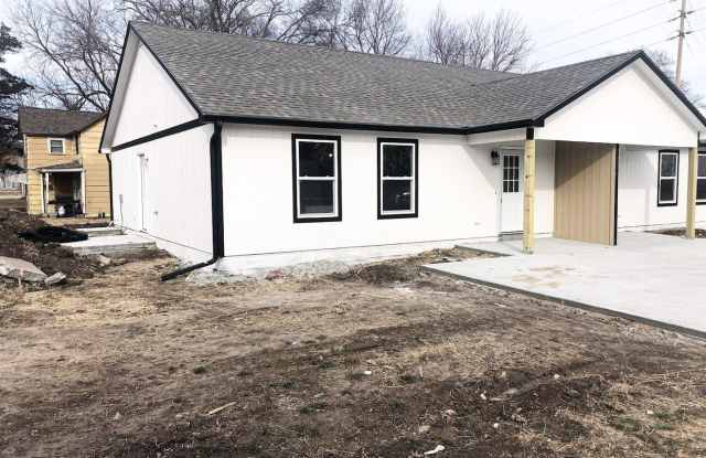 908 Sandusky Ave. - 908 Sandusky Avenue, Wamego, KS 66547