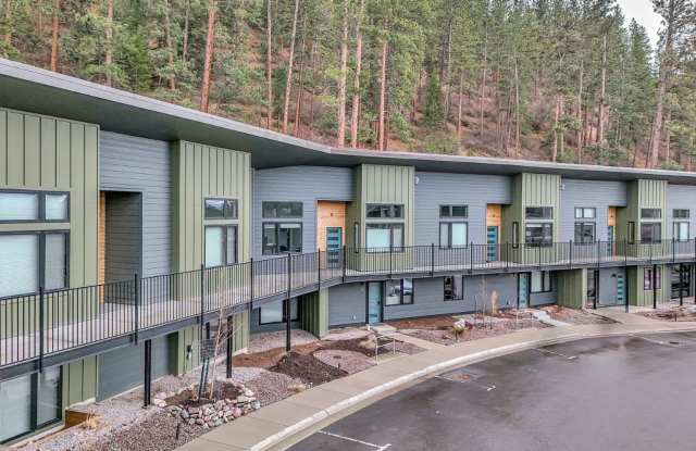 Beautiful Modern Condo in Rattlesnake