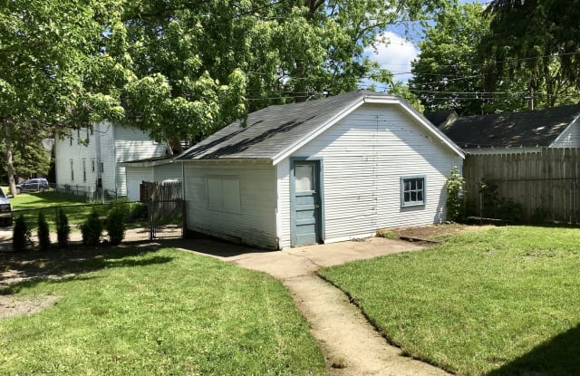 1026 Fremont Ave NW - 1026 Fremont Avenue Northwest, Grand Rapids, MI 49504