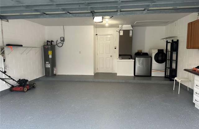 10925 PINEWOOD COVE LANE