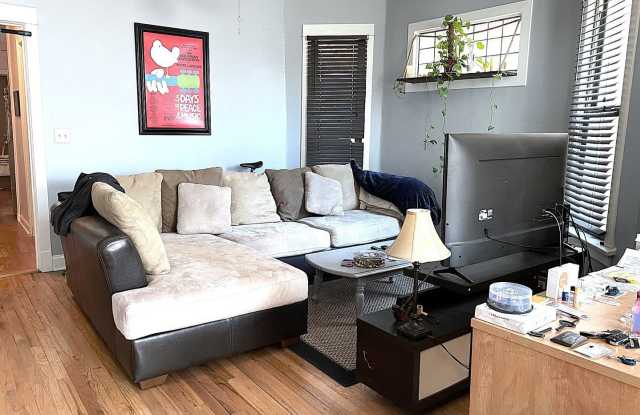 3926 W Byron Street unit: 1