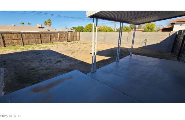 11334 W DULUTH Avenue