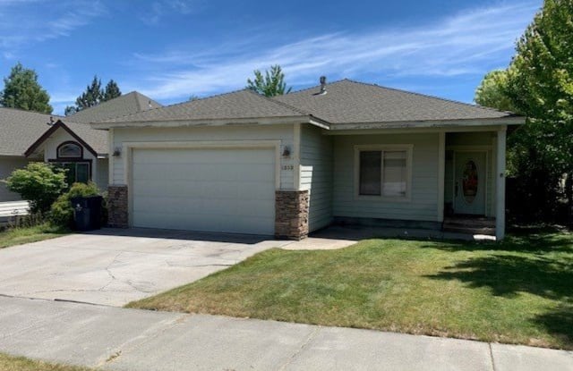 1232 SW Tanner Court - 1232 Southwest Tanner Court, Bend, OR 97702