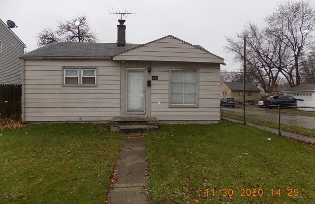 504 E Dallas Ave - 504 East Dallas Avenue, Madison Heights, MI 48071