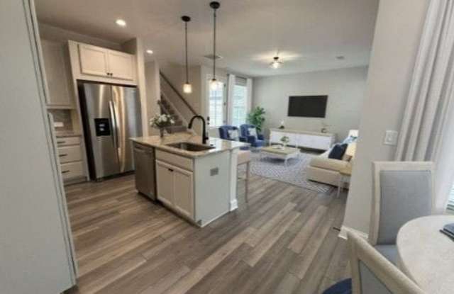 2028 Harvest Pond Circle