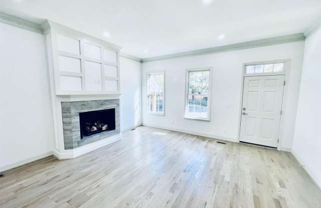 1630 RICHARD ARRINGTON BOULEVARD