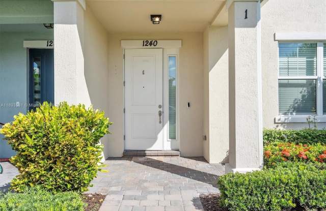 Photo of 1240 Eucalyptus Dr