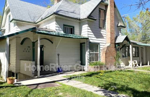 160 Pine St