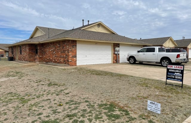 239 Barrett Place - 239 Barrett Place, Edmond, OK 73003