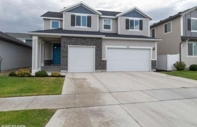 Cute Vineyard Home - Available Mid-August!