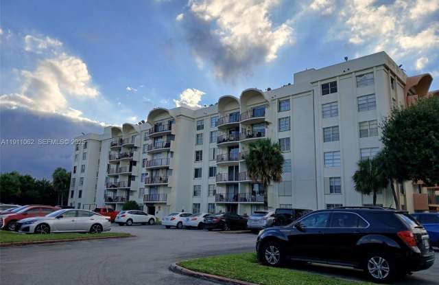 Photo of 9310 Fontainebleau Blvd