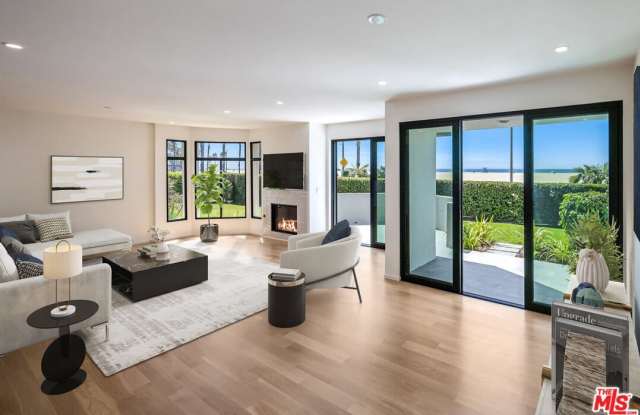 Photo of 12 Sea Colony Dr