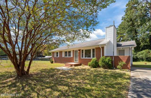 Photo of 2503 Country Club Road