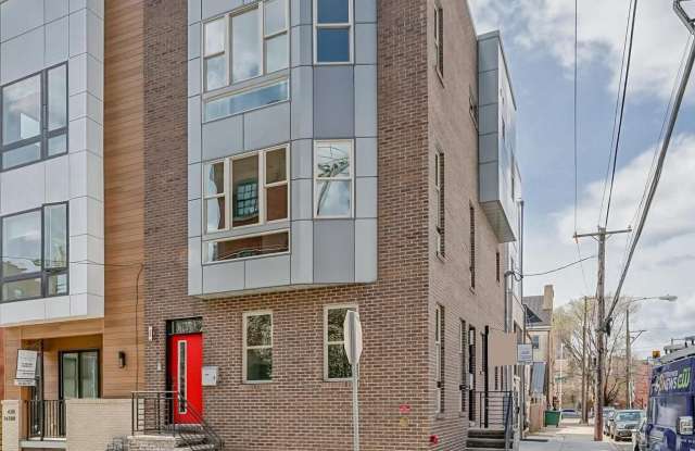 Photo of 300 W JEFFERSON Street unit: A