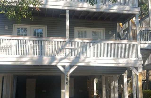 Hammock Ave