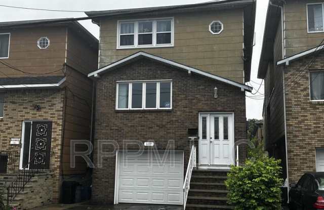 Photo of 609 Sussex St #1