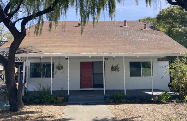 484 Goodman Avenue - 484 Goodman Avenue, Santa Rosa, CA 95407