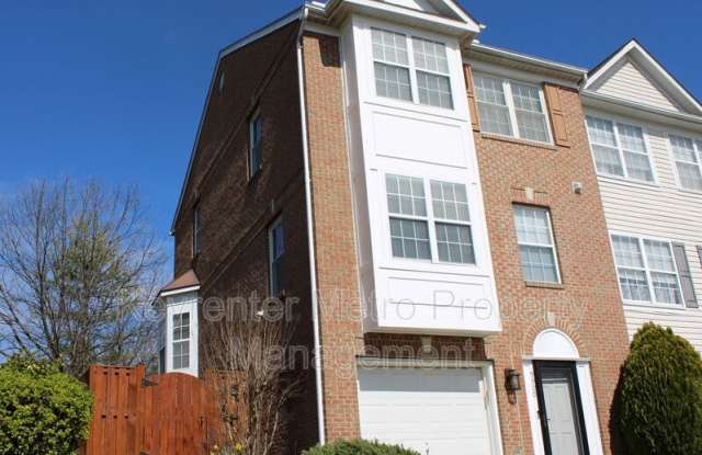 9900 Prince Royal Pl