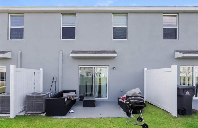 3688 FULTON FERRY LANE