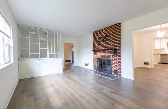 Lovely 3 BR/2 BA Single-Family Home in Glen Burnie!