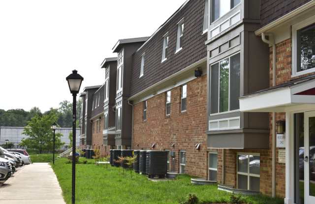 Wexford Manor Apartments