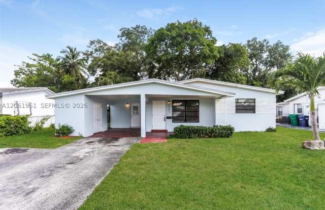 3751 NW 9th Ct