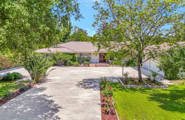 Photo of 1100 Rodeo Rd