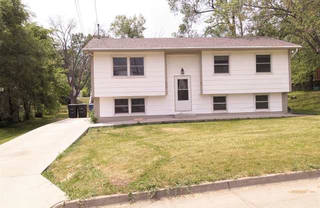 207 Hart Ave