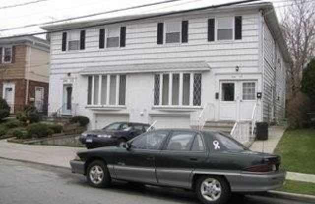 244-57 Grand Central Parkway