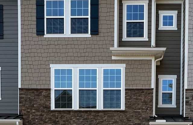 Elegant Townhome located in Ballantyne!