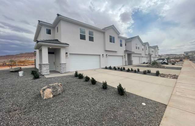 Mustang Townhome!! End unit!!
