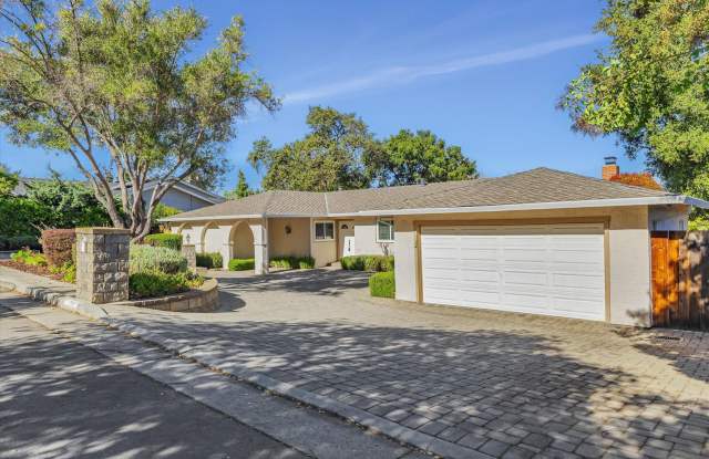 Lovely San Jose 4 Bedroom House