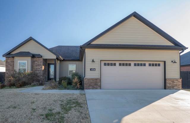 Photo of 3 Bed/2 BA Rental in Farmington!