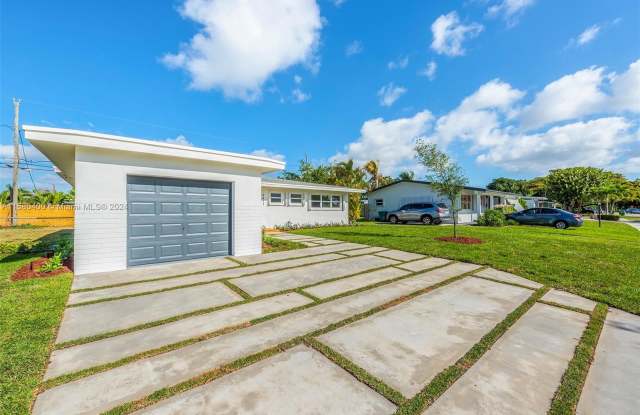 9411 Jamaica Dr - 9411 Jamaica Drive, Cutler Bay, FL 33189