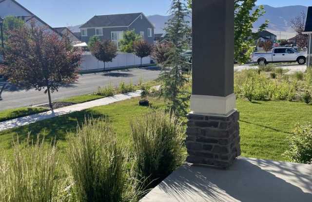 466 East Delano Peak Road