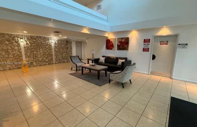 Photo of 140 Lakeview Dr