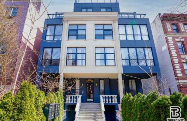 Photo of 489 Washington Street