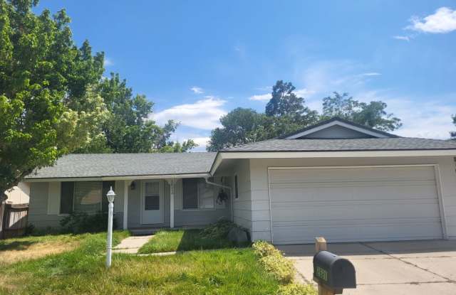 Remodeled & Spacious! 2621 Woodcrest Ln. Carson City, NV