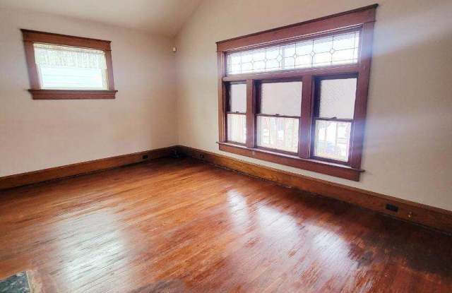 135 East 30th Street - 2