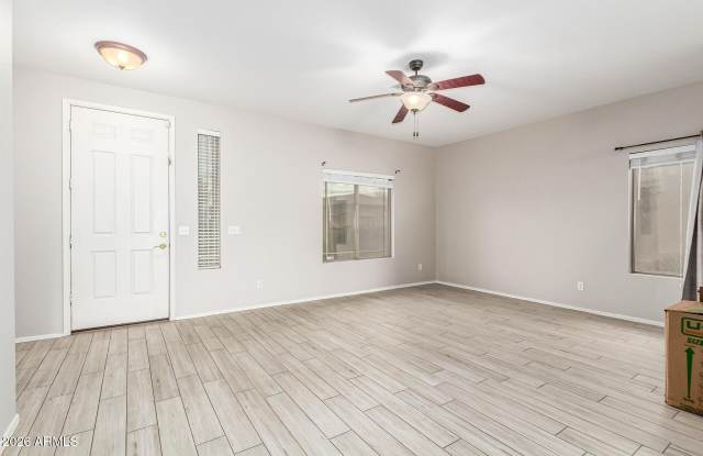 2661 E WATERVIEW Court