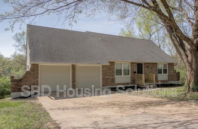 9710 Hillcrest Rd - 9710 Hillcrest Road, Kansas City, MO 64137